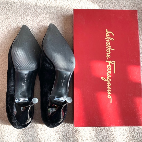 Salvatore Ferragamo Black Velvet Heels, size 8.5 - Picture 5 of 5